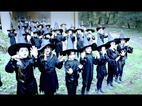 E le streghe ballano - I Piccoli Cantori di Milano