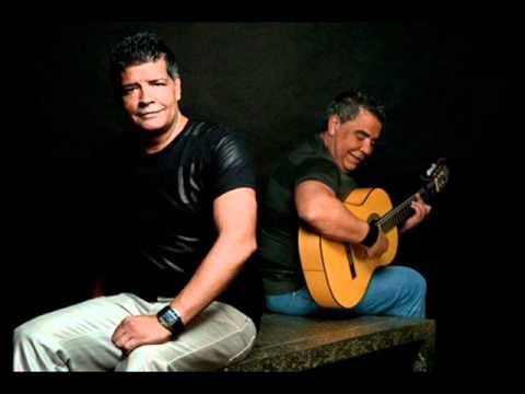 download lagu mp3 mp4 Chunguitos Me Quedo Contigo, download lagu Chunguitos Me Quedo Contigo gratis, unduh video klip Chunguitos Me Quedo Contigo