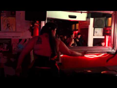 Breezie Fett and Mizz Latina Heat - Howlin for you (Burlesque Performance)