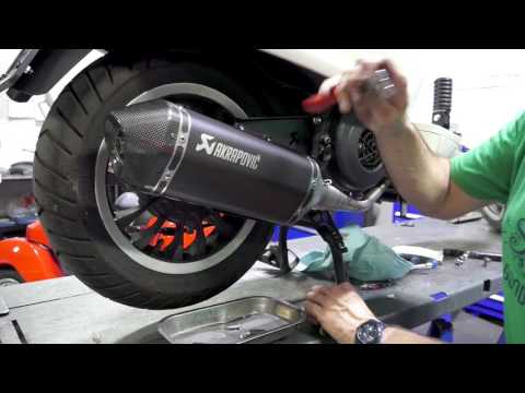 Installing Akrapovic Exhaust on Vespa Sprint/Primavera