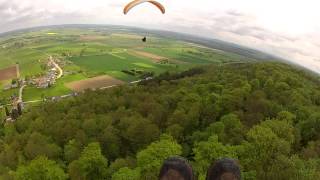 preview picture of video 'Paragliding soaring over Beauraing'