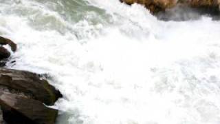 preview picture of video 'Kabul River near Surobi Dam'