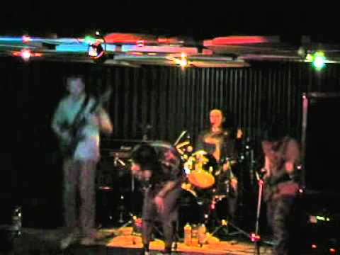 Nahodni Znami-Nepriatel (live 2003).mpg