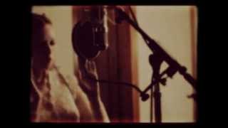 Dave Stewart & Karen Elson "Nashville Snow"