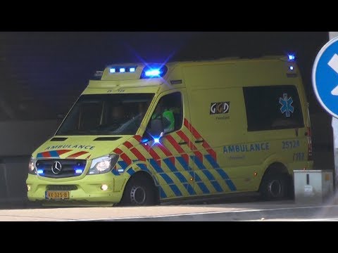 [Primeur] A1, WAS Ambulance 25-124 Lelystad naar het Tergooi ziekenhuis Blaricum