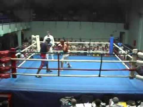 Brian Carlos Castaño vs. Mateo Damián "El Chino" Verón (amateur)