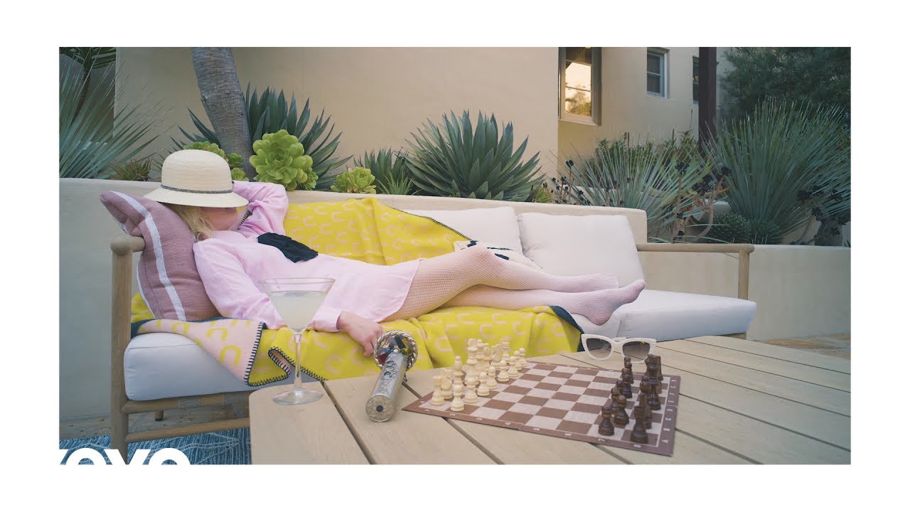 Carly Rae Jepsen — Me And The Boys In The Band