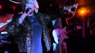 In his Kiss- Linda Lewis &amp; FosseyTango