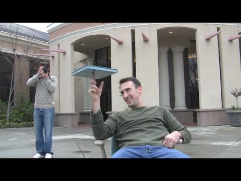 Recorduri "frikis": cea mai grea carte din lume descrie 68 de asasinate!