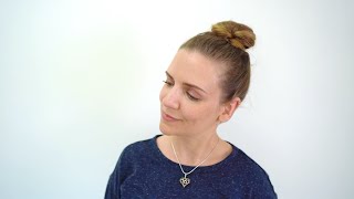 Cómo hacer un moño top knot
