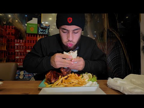 MY FIRST FOOD VIDEO 🍗🍔 II CHICKEN VS MO