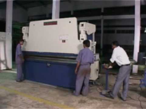 60 Mt 2500 MM Conventional Hydraulic Press Brake, For Industrial, Automation Grade: Automatic