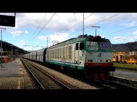 ARRIVO TRENO MERCI E MANOVRA A ROBILANTE. (CN) 21 - 11 - 2015.