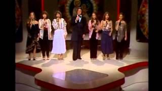 Johnny Cash - Silent Night 1977 + 78 (live)