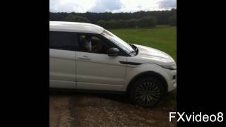 preview picture of video 'Rrange Rover Evoque диагональное вывешивание - OFFROAD'