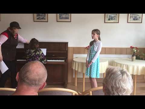 Ivana Matějková - Náušnice z třešní (2023)