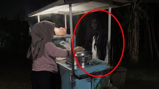 Download lagu This Mother Realized That the One Who Bought Her Meatballs Was a Kuntilanak Ghost mp3 Download lagu This Mother Realized That the One Who Bought Her Meatballs Was a Kuntilanak Ghost mp3