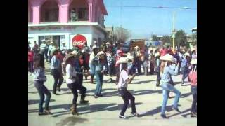 preview picture of video 'Desfile de aniversario en La Loma, Dgo. 2012'
