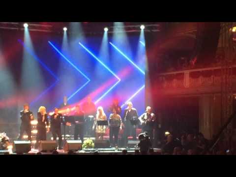 Hana Zagorová & Stanislav Hložek & Petr Kotvald - Můj čas (Prague; 2016/09/06)