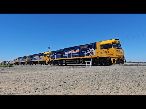 2MA5 PN down "Linfox Express #3" (94 94 94, 103P), Melbourne to Adelaide, 1255, 23/12/25, Murtoa VIC