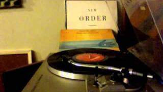 Invisible - En Una Lejana Playa Del Animus 04 (LP Durazno Sangrando)