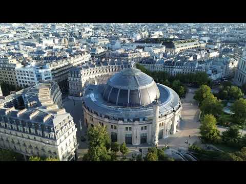 DRONE View of the area around my room.  Yes, thats the Louvre.  AMAZING!  - Paris France - ECTV
