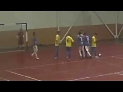 Un jugador del Calera FS escupe a otro del Tembleque FS en un lance del encuentro