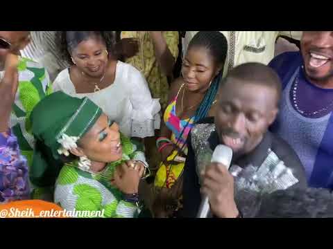 ALAYELUWA SULE MALAIKA & Alhaja Modinat Ashabi Barrymade rock together with sikiru ayinde barrister