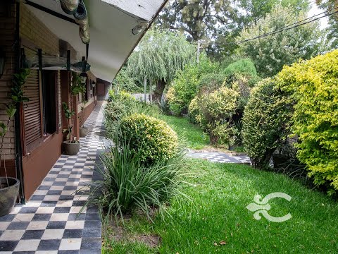 Video de YouTube - Casa en venta en Carrasco 9663, 4 dormitorios más servicio