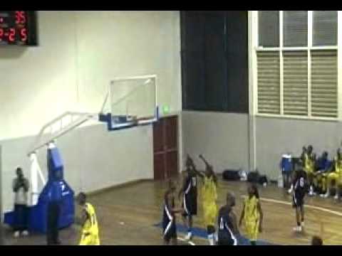 Magnifiek schot van Sergio de Jong