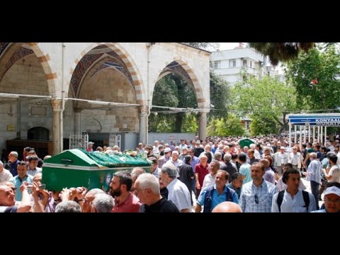 Kur falet namazi i xhenazes, çfarë veprohet pas tekbirit të parë? - Dr. Imam Ahmed Kalaja