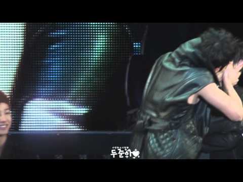 110402 Dooseob Kiss & Seob's Expression aft the kiss @ B2UTY Inauguration Ceremony