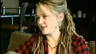 Crystal Bowersox balances family, Farmer&#39;s Daughter release