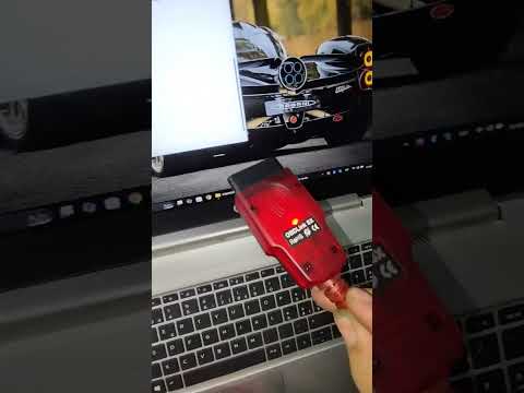 El dispositivo se apaga cuando lo conecto al coche.