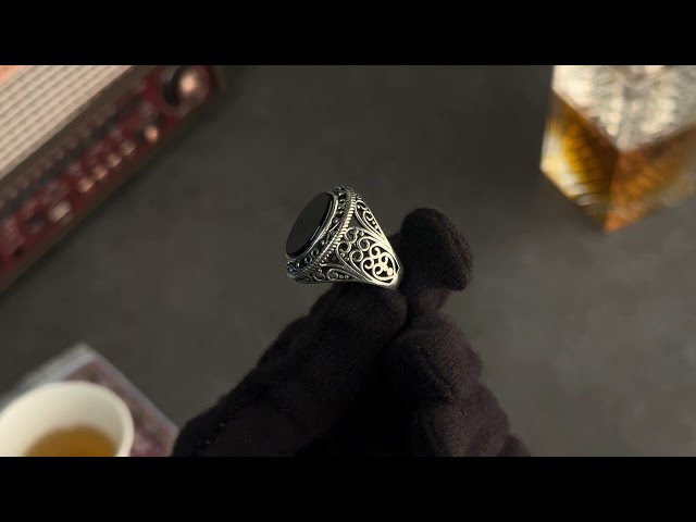 خاتم رجالي فضة استرليني مزين بحجر أونيكس أسود