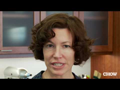 You're Doing It All Wrong - How to Frost a Cake