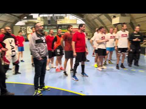 Charitativní florbal ve Strakonicích vynesl 39 tisíc korun pro dětské centrum. JcTED.cz v terénu!