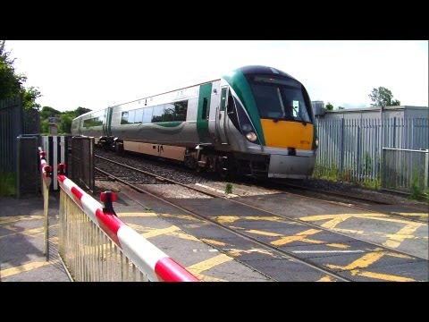 22000 Class DMU heading westbound to Maynooth, Kildare
