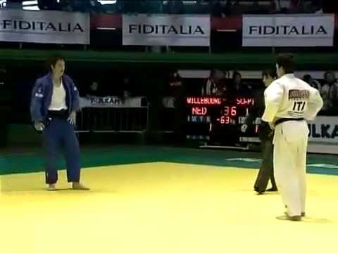 JUDO 2006 World Cup: Ylenia Scapin (ITA) - Elisabeth Willeboordse (NED)