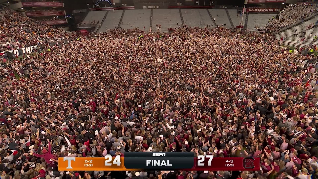 South Carolina storms the field after defeating No. 11 Tennessee with a game-winning FG 🤯 | ESPN CFB
