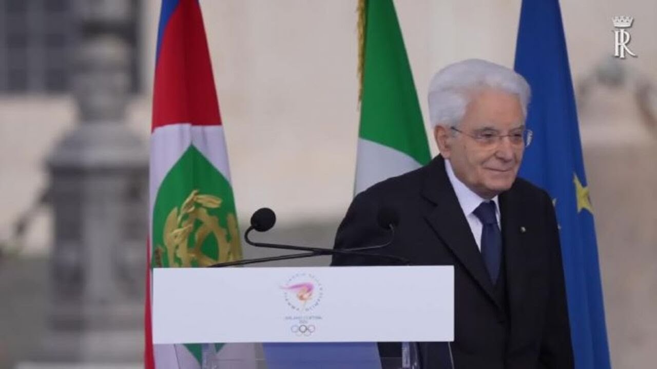 Milano-Cortina, Mattarella accende il braciere Olimpico alla cerimonia al Quirinale