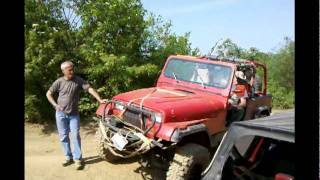 preview picture of video 'First Hill Climb, Jeeps, Entrance to Wellsville, Ohio (05/28/2011)'