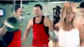 HANDE YENER   KIRMIZI