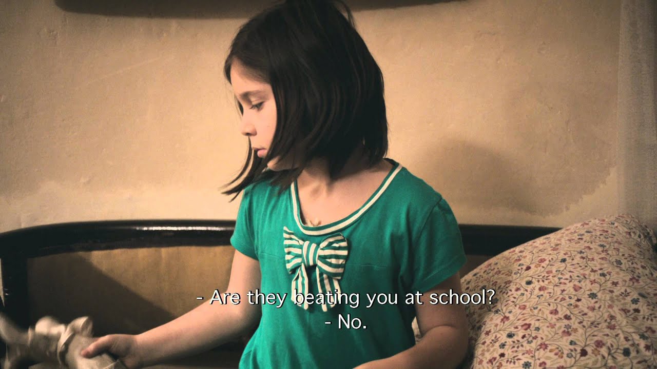 Trece şi prin perete / It Can Pass through the Wall trailer