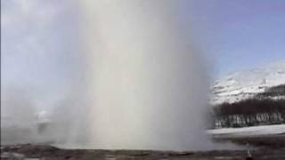 preview picture of video 'Geysir Strokkur'