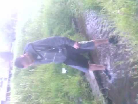 mocne uderzenie glowa hehe.3gp