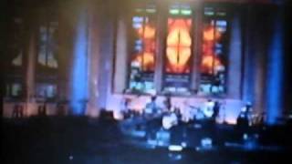 ALANIS MORISSETE CANTA DEAR PRUDENCE
