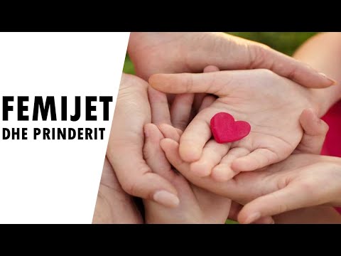 Femijet dhe prinderit! Keshtu duhet te silleni me femijet, sidomos me vajzat! Beni kujdes prinder!