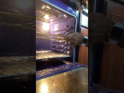 Why use the MIDDLE oven rack!😳#shorts #shorts28