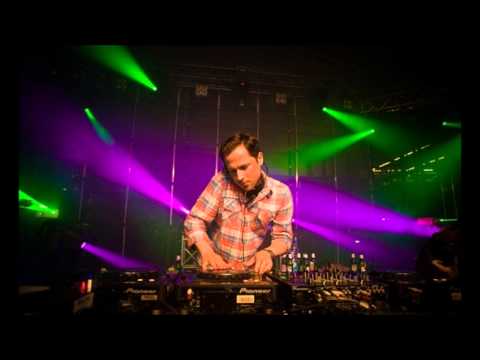 DJ Tonka - Live in the Mix (September 2004)